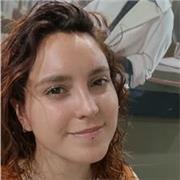 Profesora de Educación Física y Salud, con experiencia en enseñanza básica y media. Diplomado en actividades motrices en contacto con la naturaleza. Diplomado en convivencia escolar. Especialista en folclore chileno y deportes colectivos. Entrenamientos y